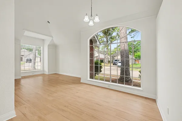 $2,500 | 8303 Lake Crystal Drive, Houston, TX 77095