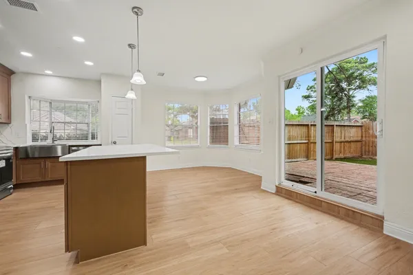 $2,500 | 8303 Lake Crystal Drive, Houston, TX 77095