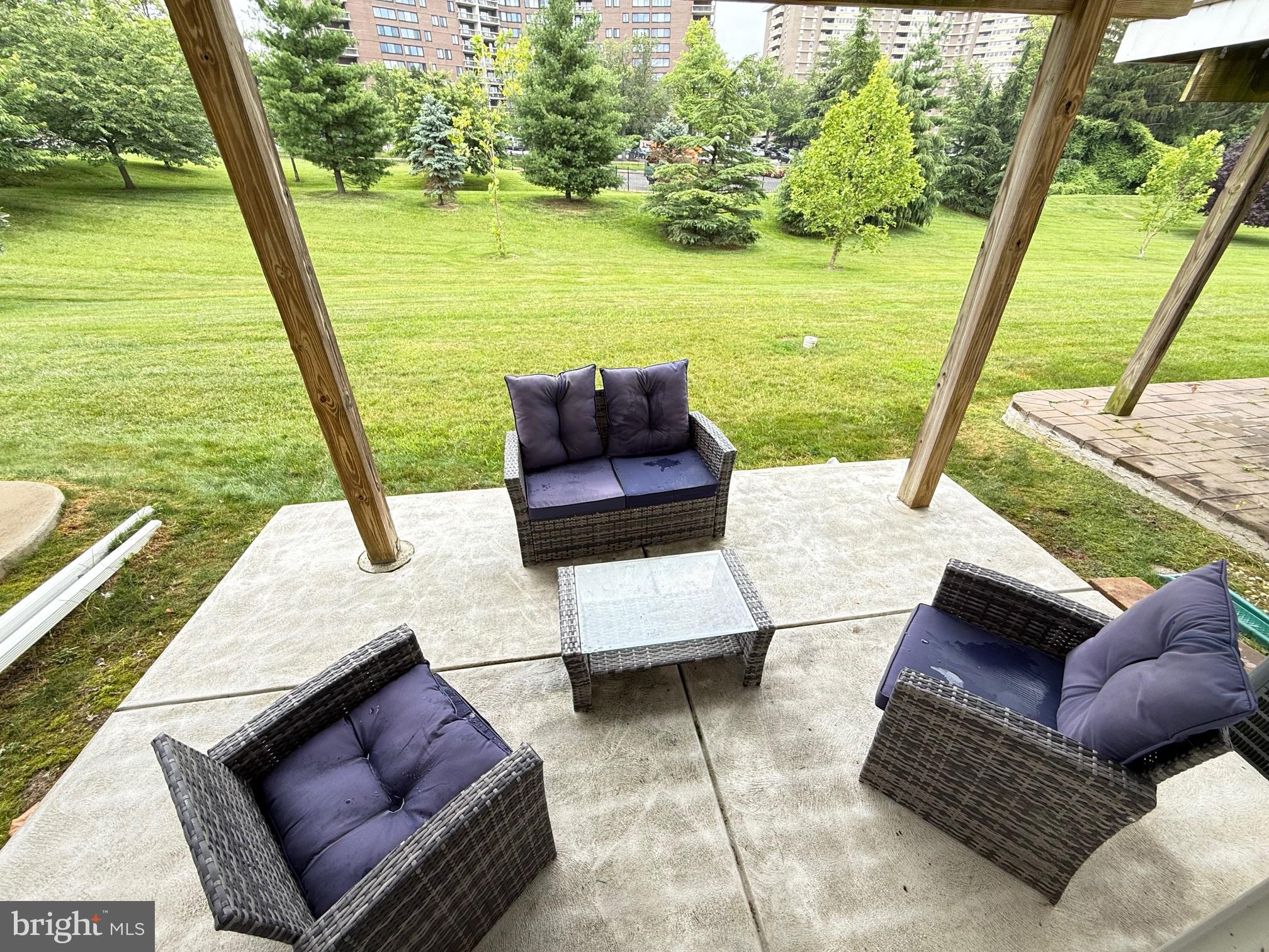 147 Old Cedarbrook Road, Unit 26 Wyncote, PA 19095 - Photo 26 of 29 Coverd Patio