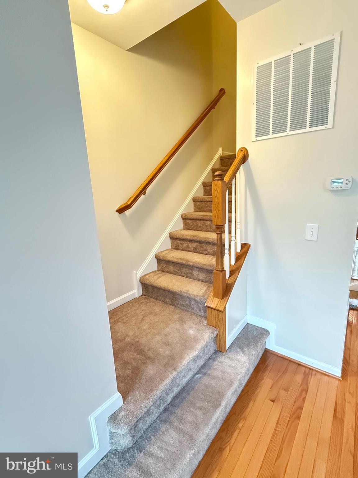 147 Old Cedarbrook Road, Unit 26 Wyncote, PA 19095 - Photo 9 of 29 2nd-3rd stairwell