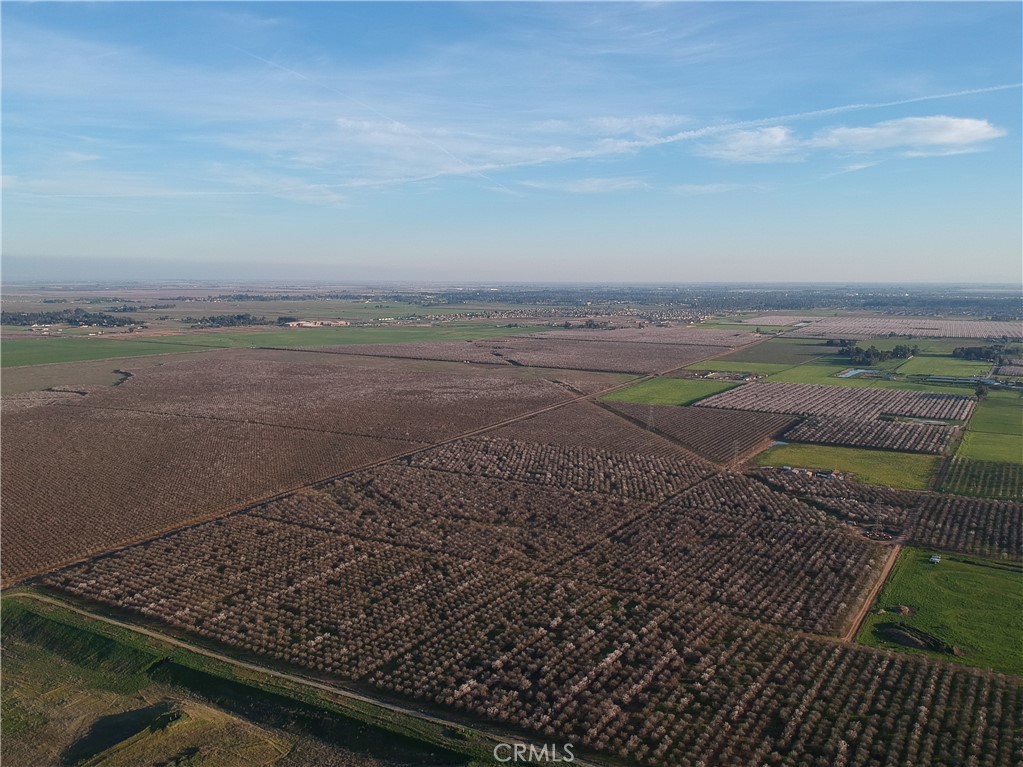 0 Highway 59 Merced Ca Merced, CA 95348 - Photo 11 of 20 a view of a lake with a big yard