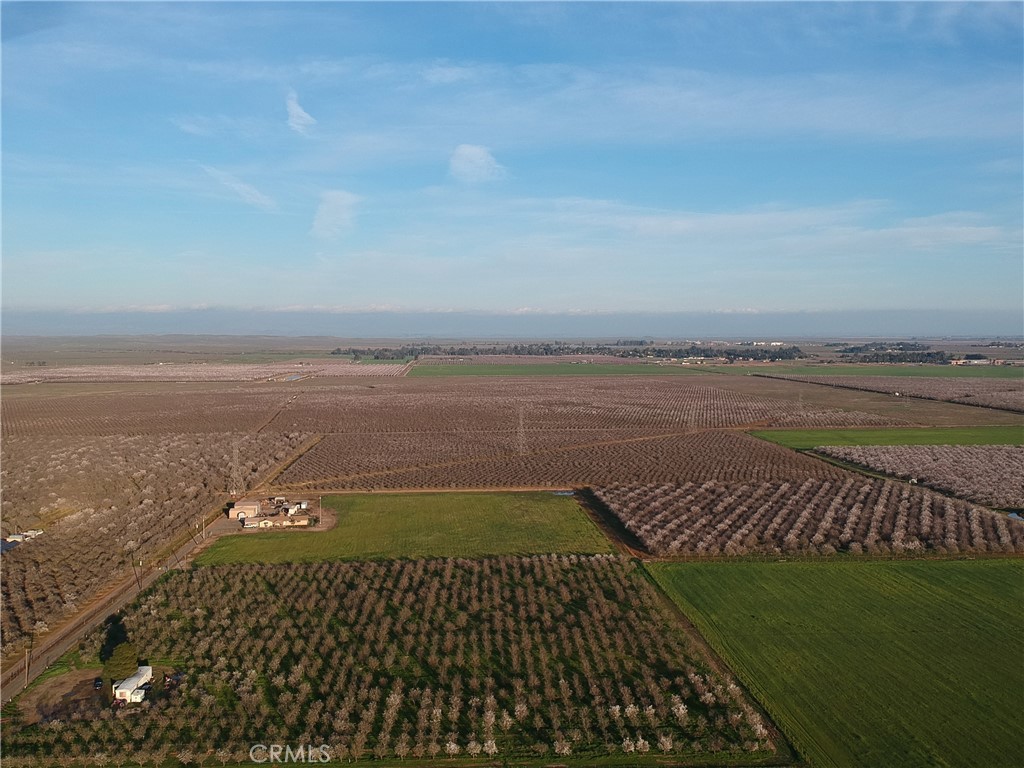 0 Highway 59 Merced Ca Merced, CA 95348 - Photo 17 of 20 a view of an ocean beach and city