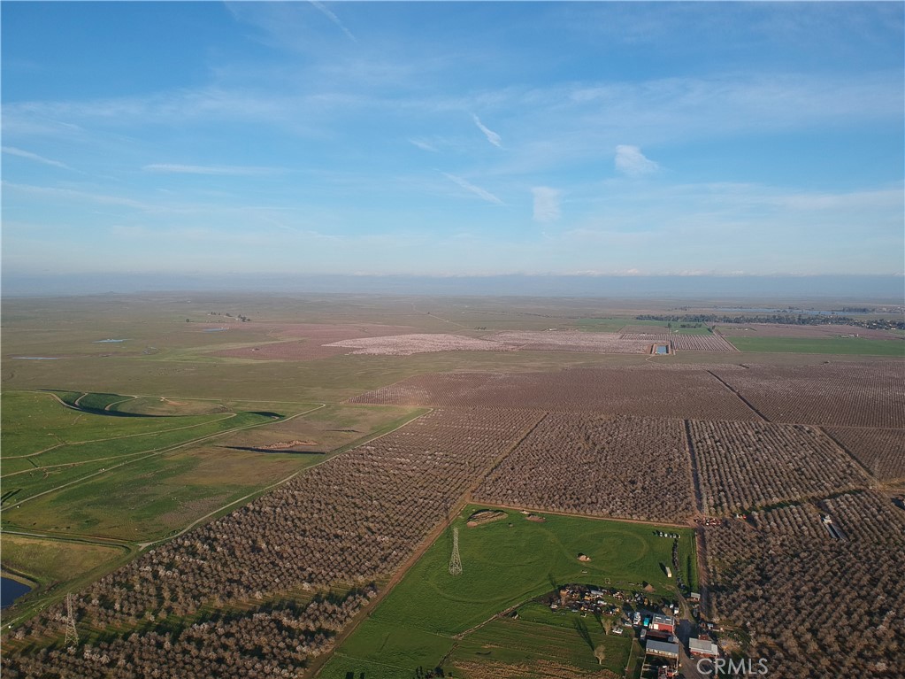 0 Highway 59 Merced Ca Merced, CA 95348 - Photo 8 of 20 a view of an ocean from a balcony