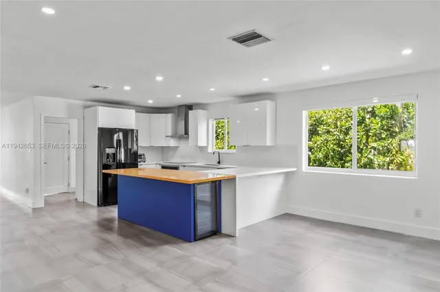 $6,500 | 3855 Southwest 1st Street, Miami, FL 33134