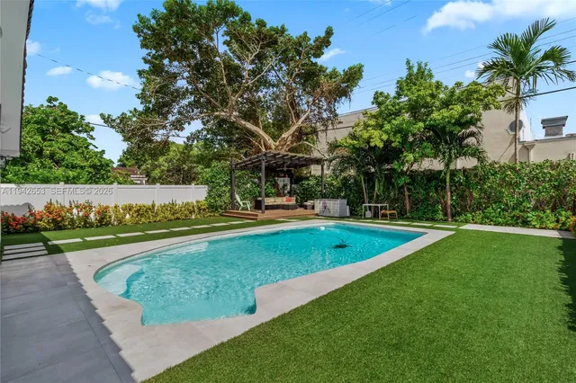 $6,500 | 3855 Southwest 1st Street, Miami, FL 33134