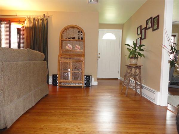 11 Barry Road Worcester, MA 01609 - Photo 18 of 28 Gallery Image 18