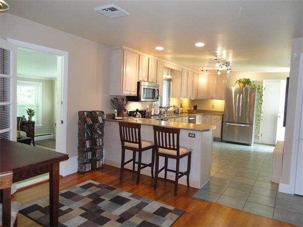 11 Barry Road Worcester, MA 01609 - Photo 3 of 28 Gallery Image 3