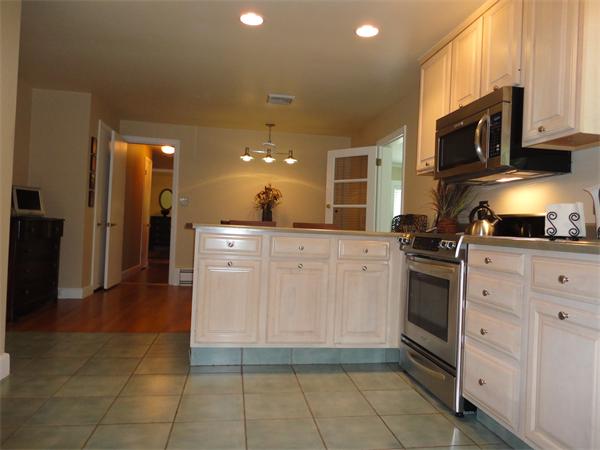 11 Barry Road Worcester, MA 01609 - Photo 8 of 28 Gallery Image 8