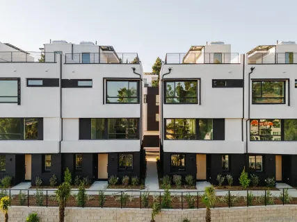$1,312,725 | 3832 North Emery Way, Los Angeles, CA 90065