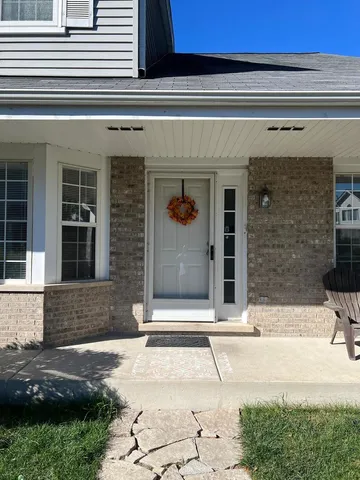 $2,100 | 3496 Willowview Court, Unit 3496, Aurora, IL 60504