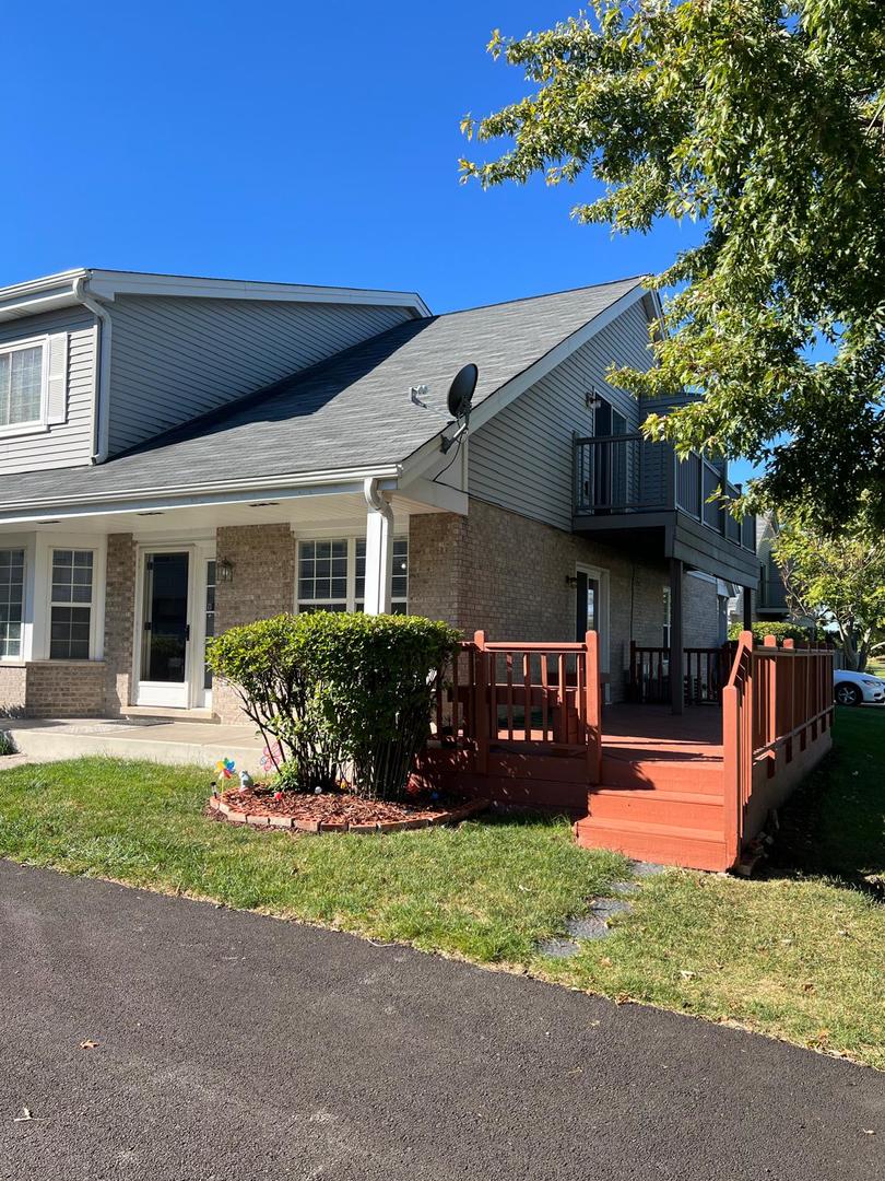 3496 Willowview Court, Unit 3496 Aurora, IL 60504 - Photo 4 of 31