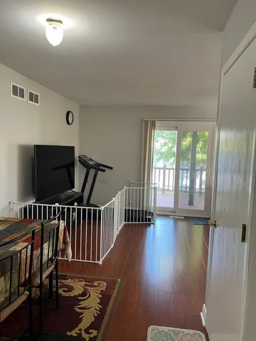 $2,100 | 3496 Willowview Court, Unit 3496, Aurora, IL 60504