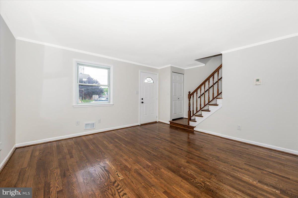 5654 Whitby Road Baltimore, MD 21206 - Photo 5 of 38