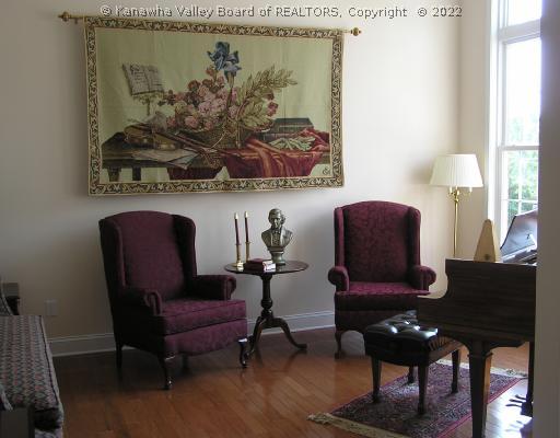 1718 Sierra Road Charleston, WV 25314 - Photo 5 of 8 Living Room.