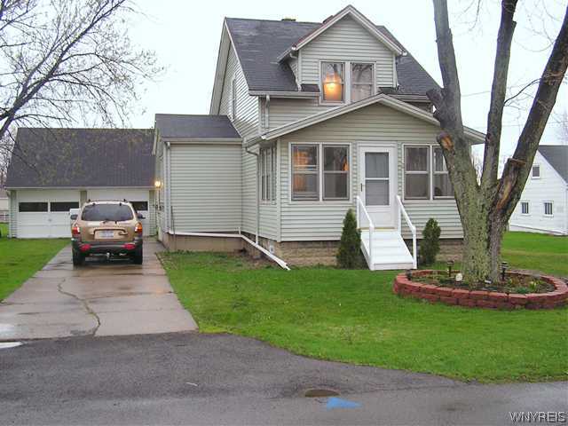 4076 Riggs Street Hamburg, NY 14219 - Photo 1 of 1 Exterior Front