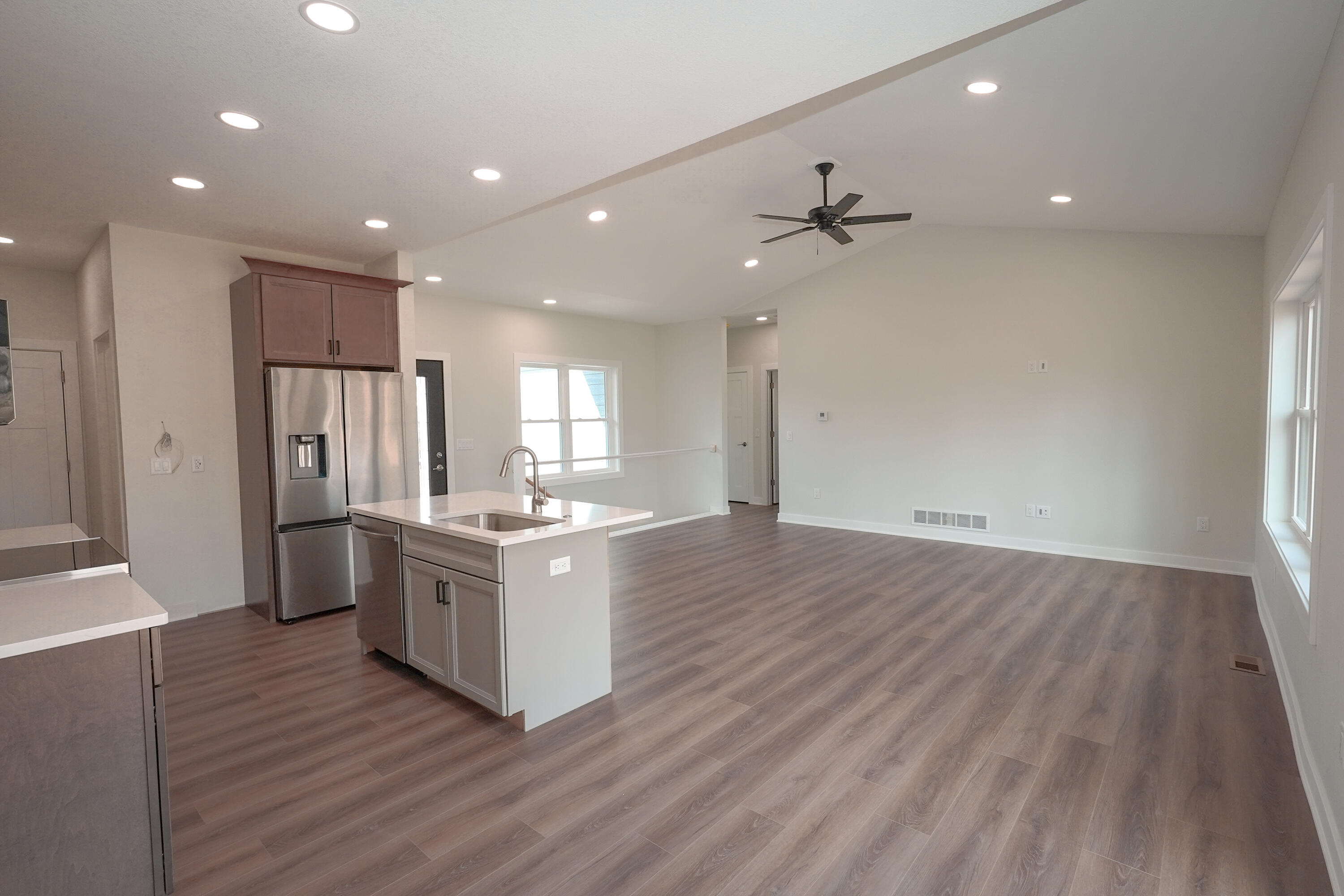 34524 Fishman Road Burlington, WI 53105 - Photo 5 of 22 DSC00488