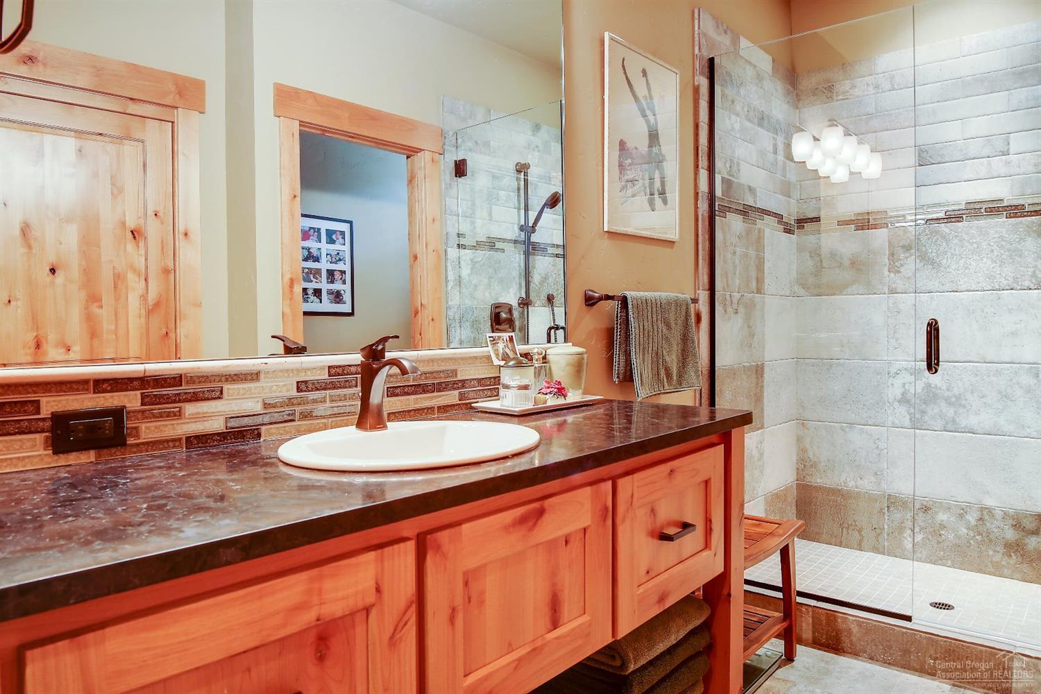 56647 Sunstone Loop Bend, OR 97707 - Photo 17 of 25 Additional Photo