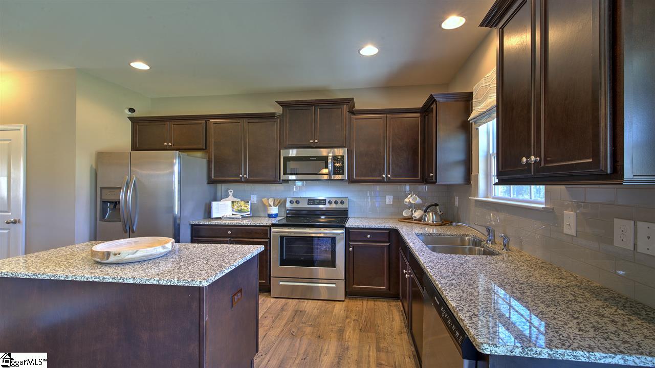 1 Lake Grove Road Simpsonville, SC 29681 - Photo 9 of 32 Gallery Image 9