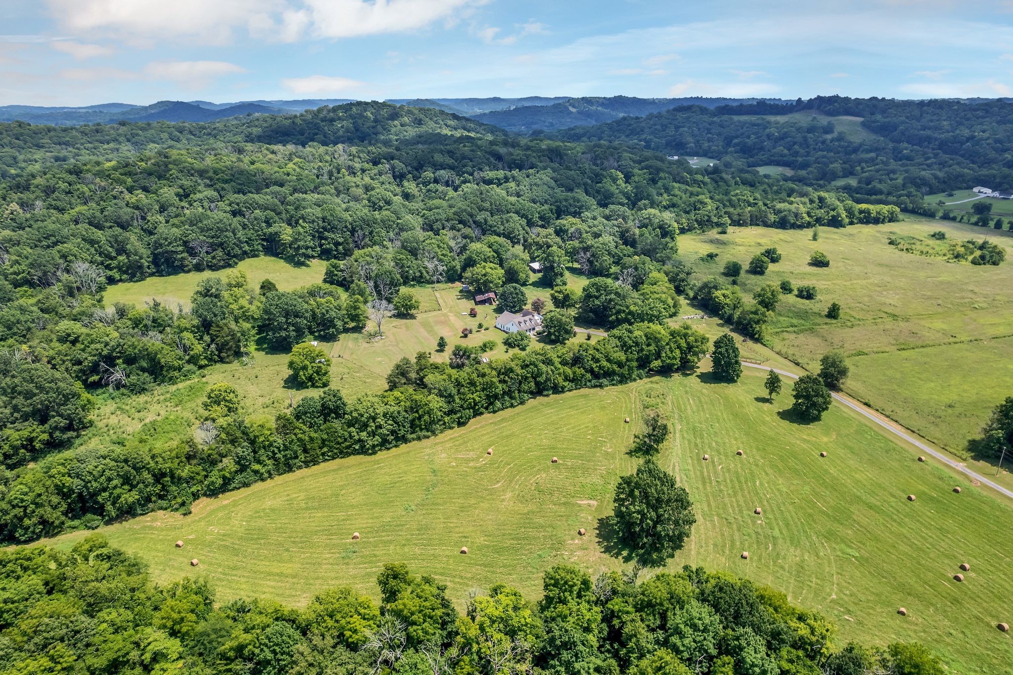 160 Sinking Creek Road Shelbyville, TN 37160 - Photo 2 of 47