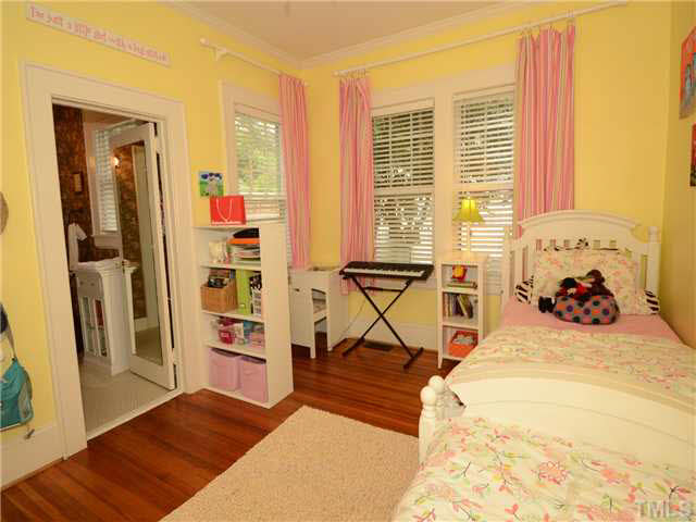 112 Briarcliff Road Durham, NC 27707 - Photo 19 of 25 Gallery Image 19
