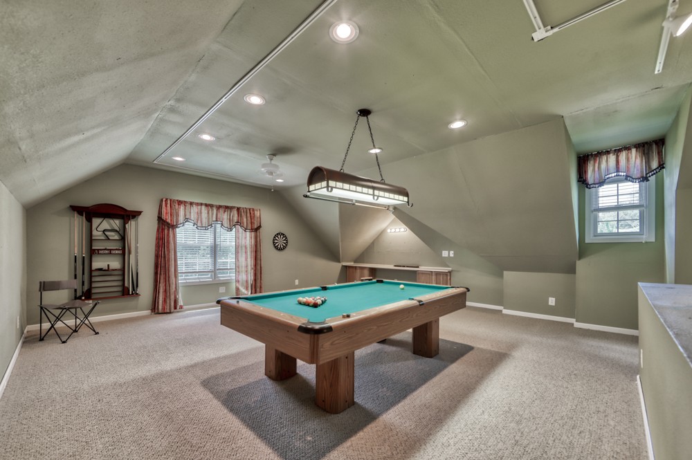 7880 Pinewood Road Fairview, TN 37062 - Photo 34 of 46 a room with gym equipment and a large window