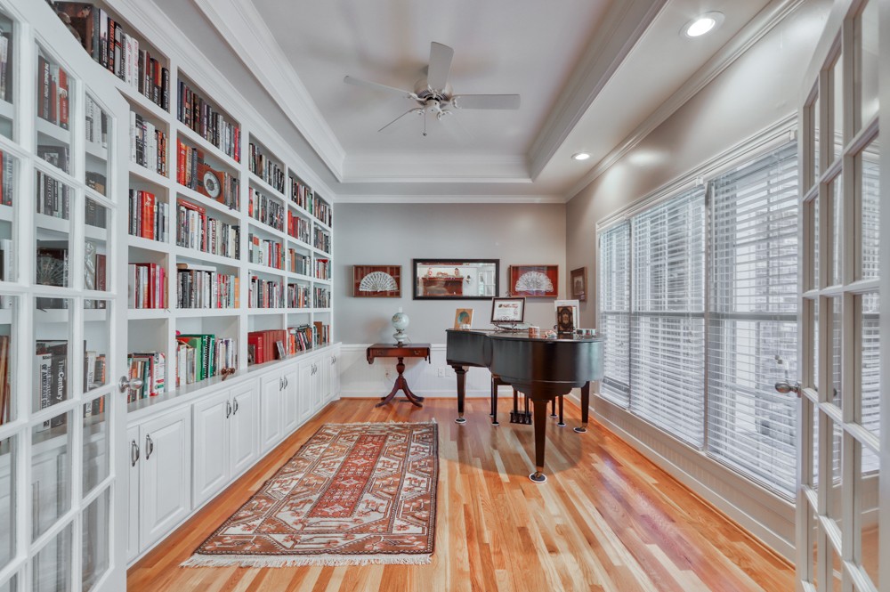7880 Pinewood Road Fairview, TN 37062 - Photo 9 of 46 a view of a interior of the house