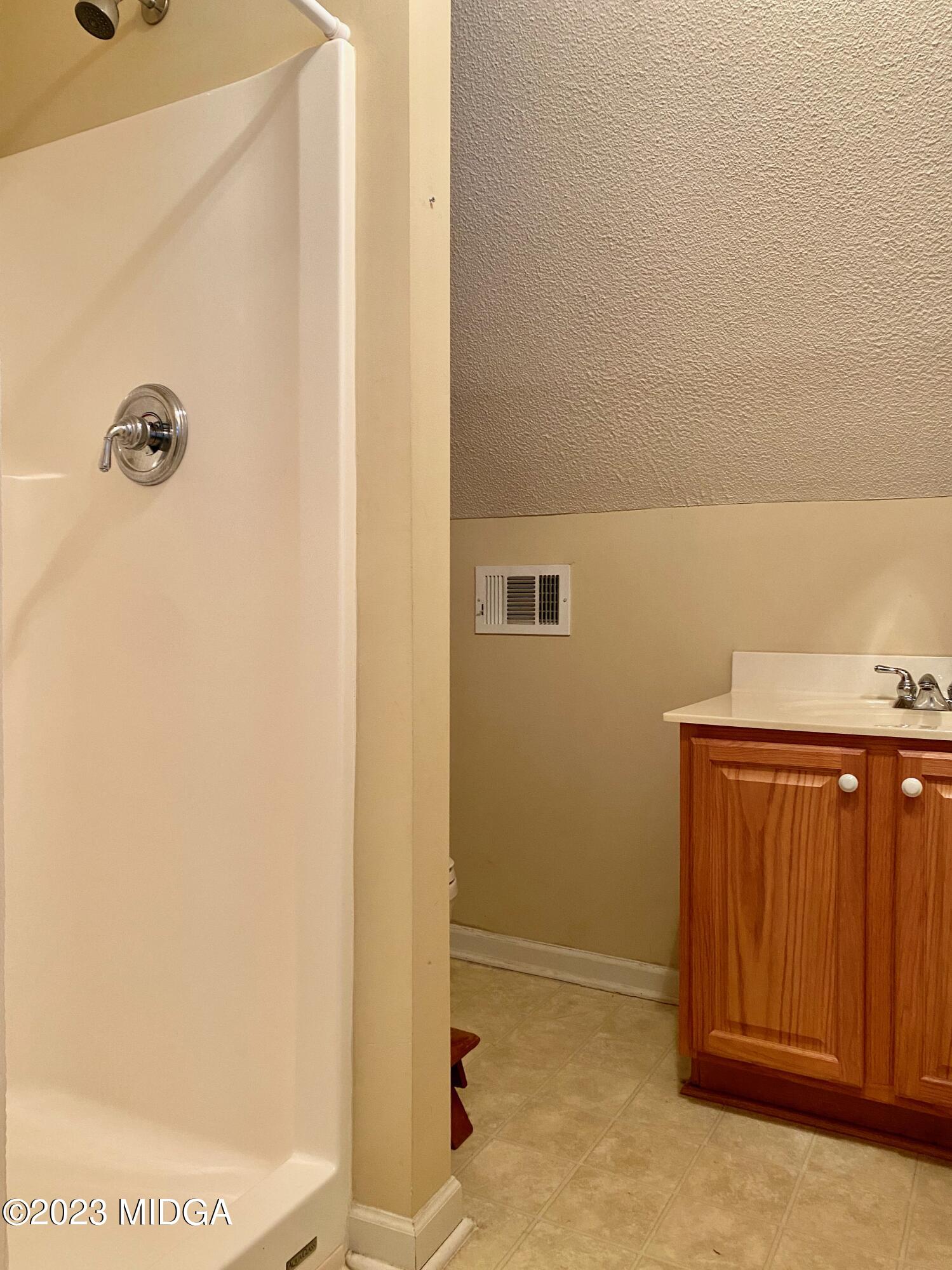160 Crystal Ridge Circle Byron, GA 31008 - Photo 23 of 44 IMG_1733
