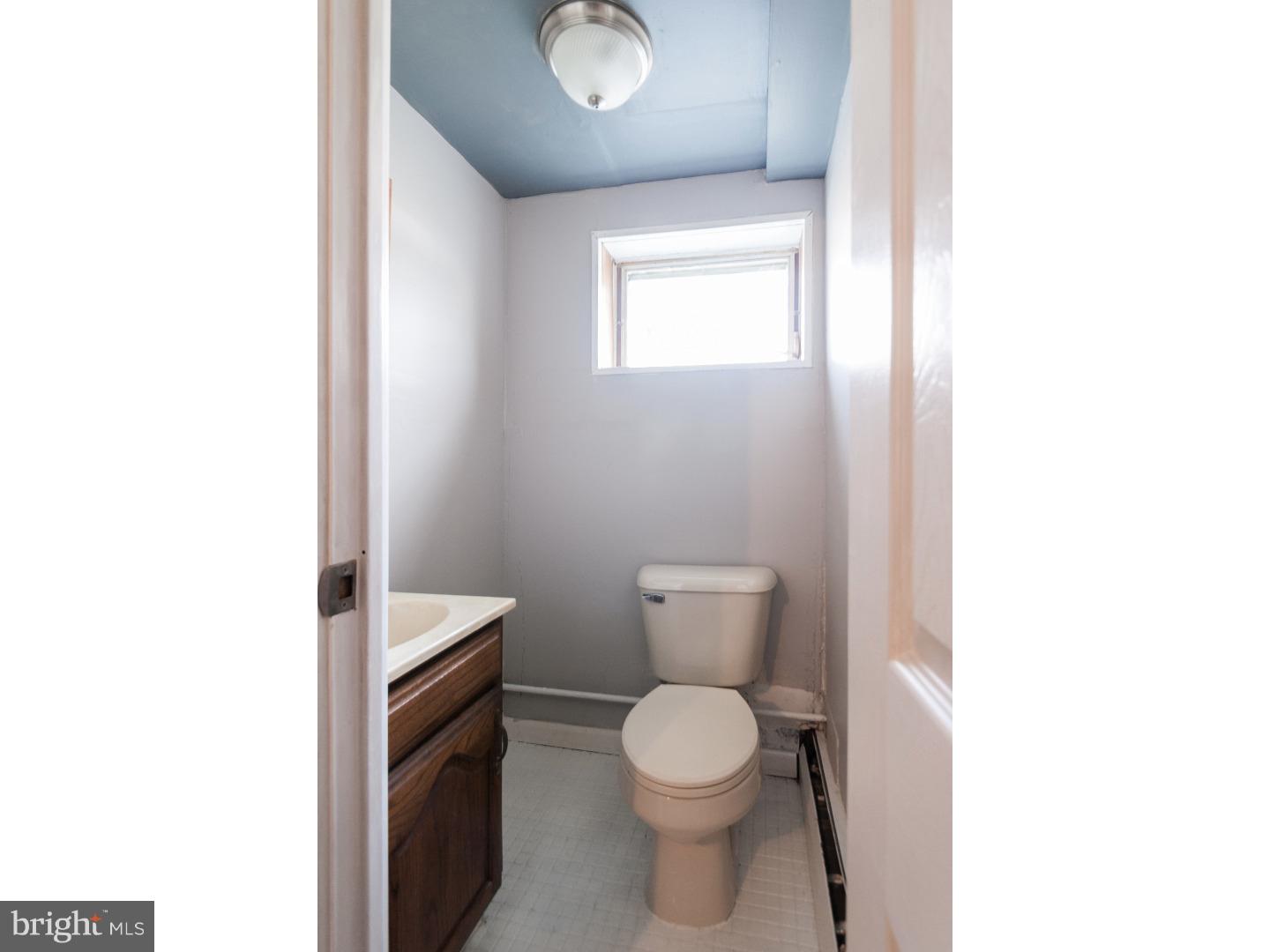 10806 Rayland Road Philadelphia, PA 19154 - Photo 20 of 24 Bathroom