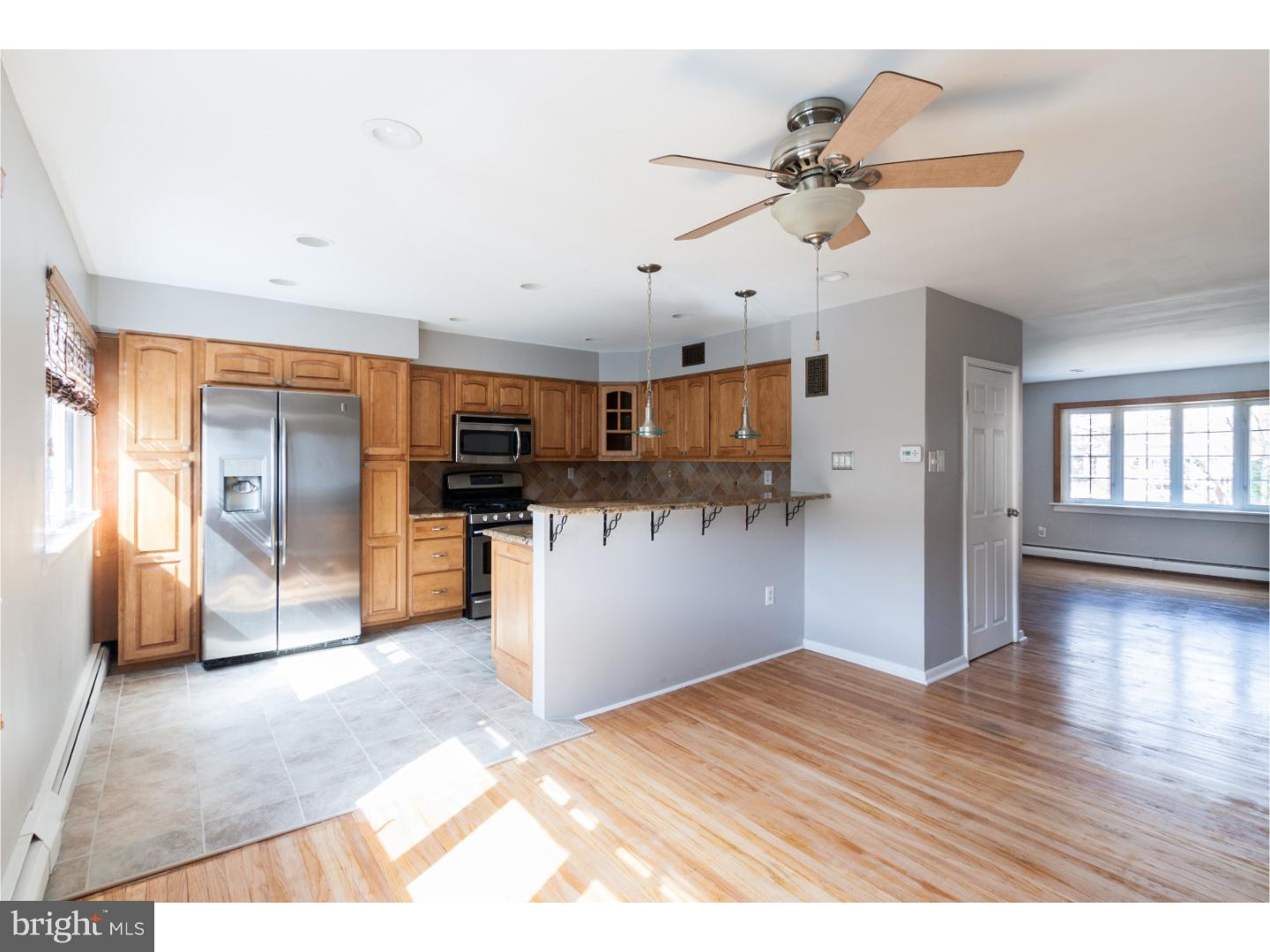 10806 Rayland Road Philadelphia, PA 19154 - Photo 7 of 24 Kitchen