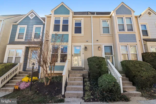 $519,900 | 6194 Wild Valley Court, Alexandria, VA 22310