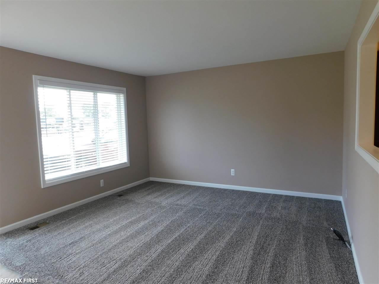 18021 East Thirteen Mile Road Fraser, MI 48026 - Photo 6 of 35 50050390-5.JPG