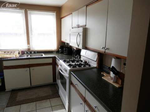 2094 Lambden Road Flint, MI 48532 - Photo 6 of 14 20398140-5.JPG