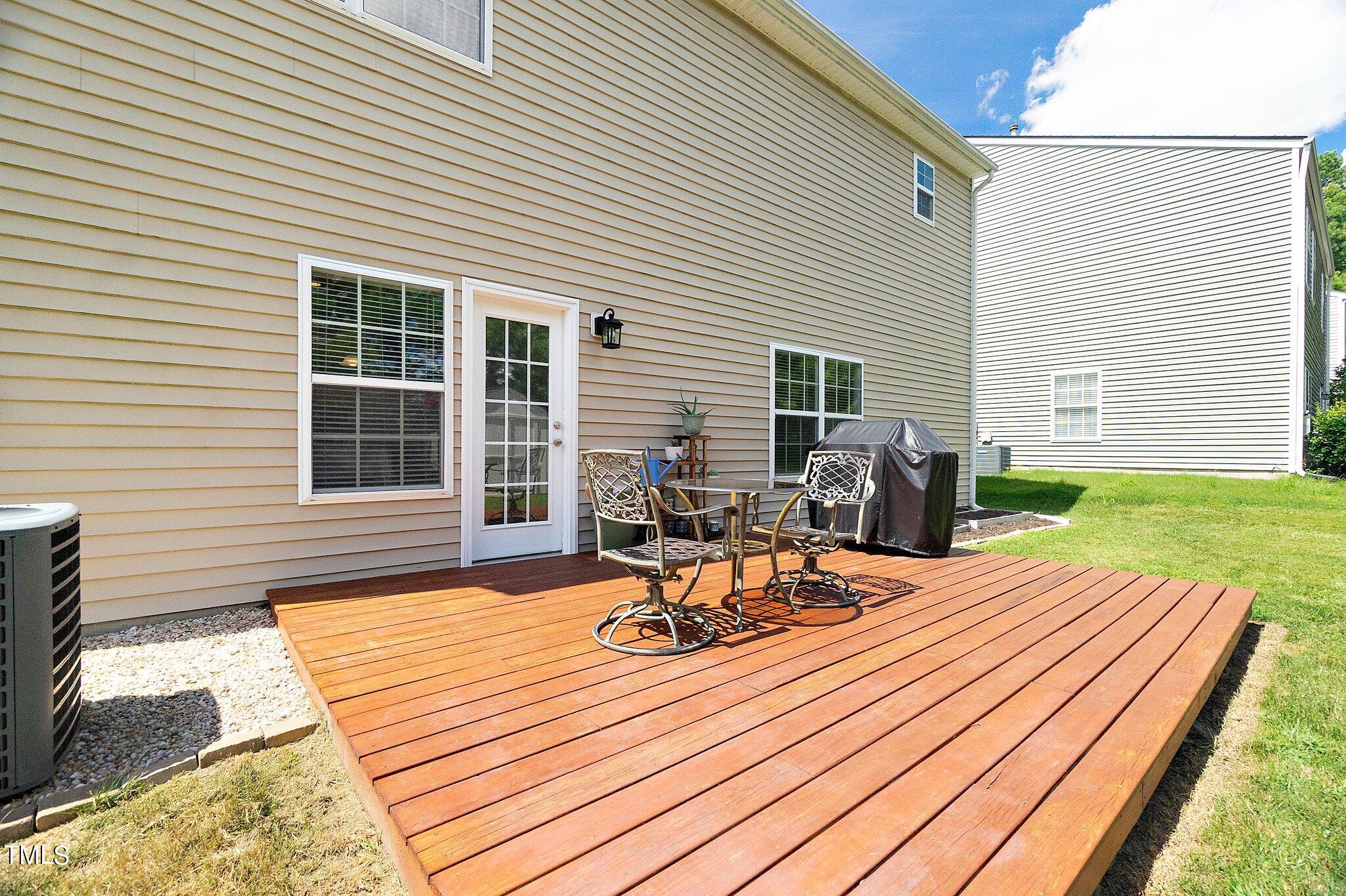 952 Spring Meadow Drive Durham, NC 27713 - Photo 26 of 32 25-web-or-mls-952 Spring Meadow Dr-9