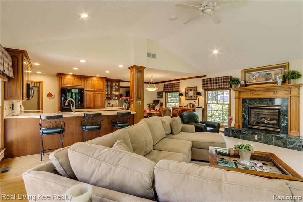 354 Texas Avenue Rochester Hills, MI 48309 - Photo 37 of 62