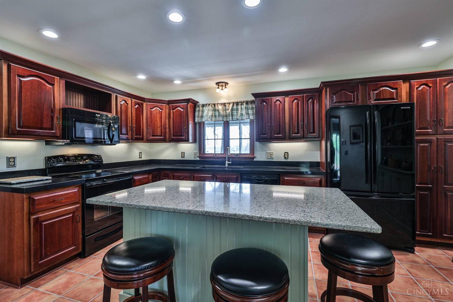 3958 Tylersville Road Hamilton, OH 45011 - Photo 13 of 41 Gallery Image 13