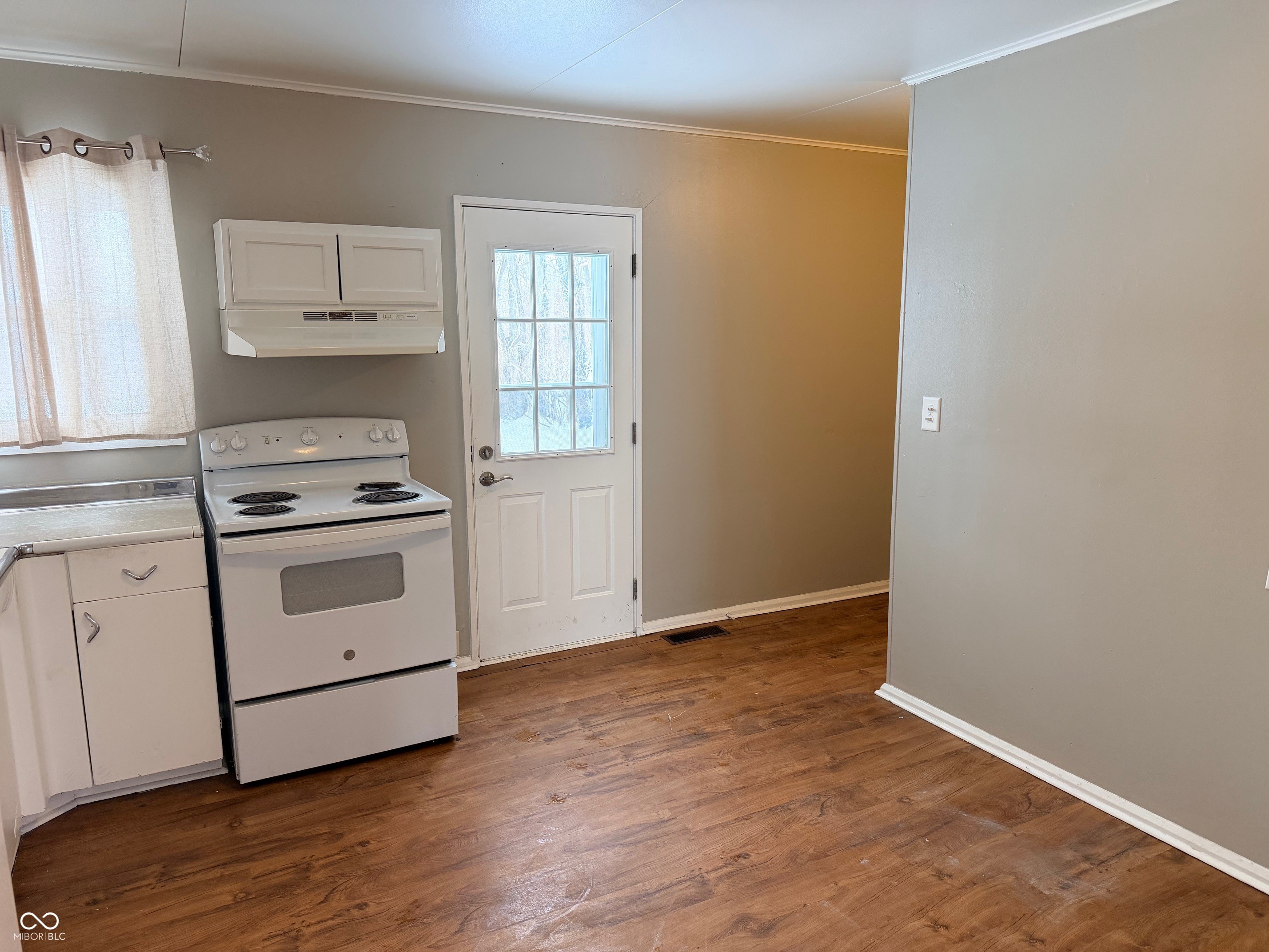 2720 Seminole Court Anderson, IN 46012 - Photo 4 of 19