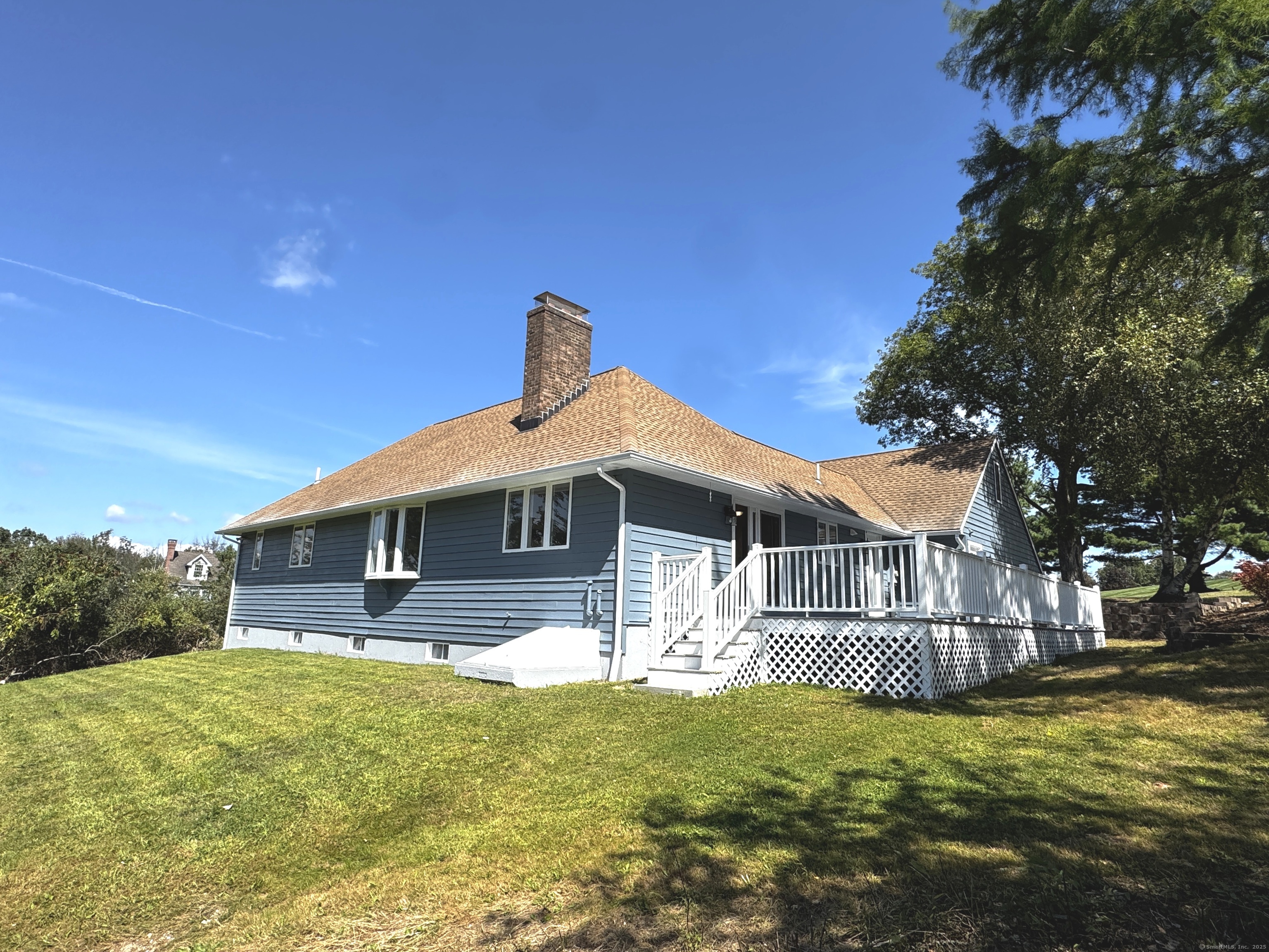 4 Bayview Circle Watertown, CT 06795 - Photo 6 of 33