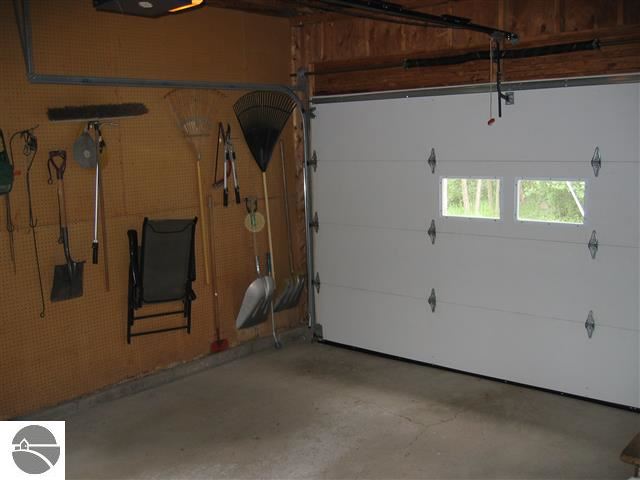 10516 Diamond Park Road Interlochen, MI 49643 - Photo 32 of 57 1744814-31.JPG