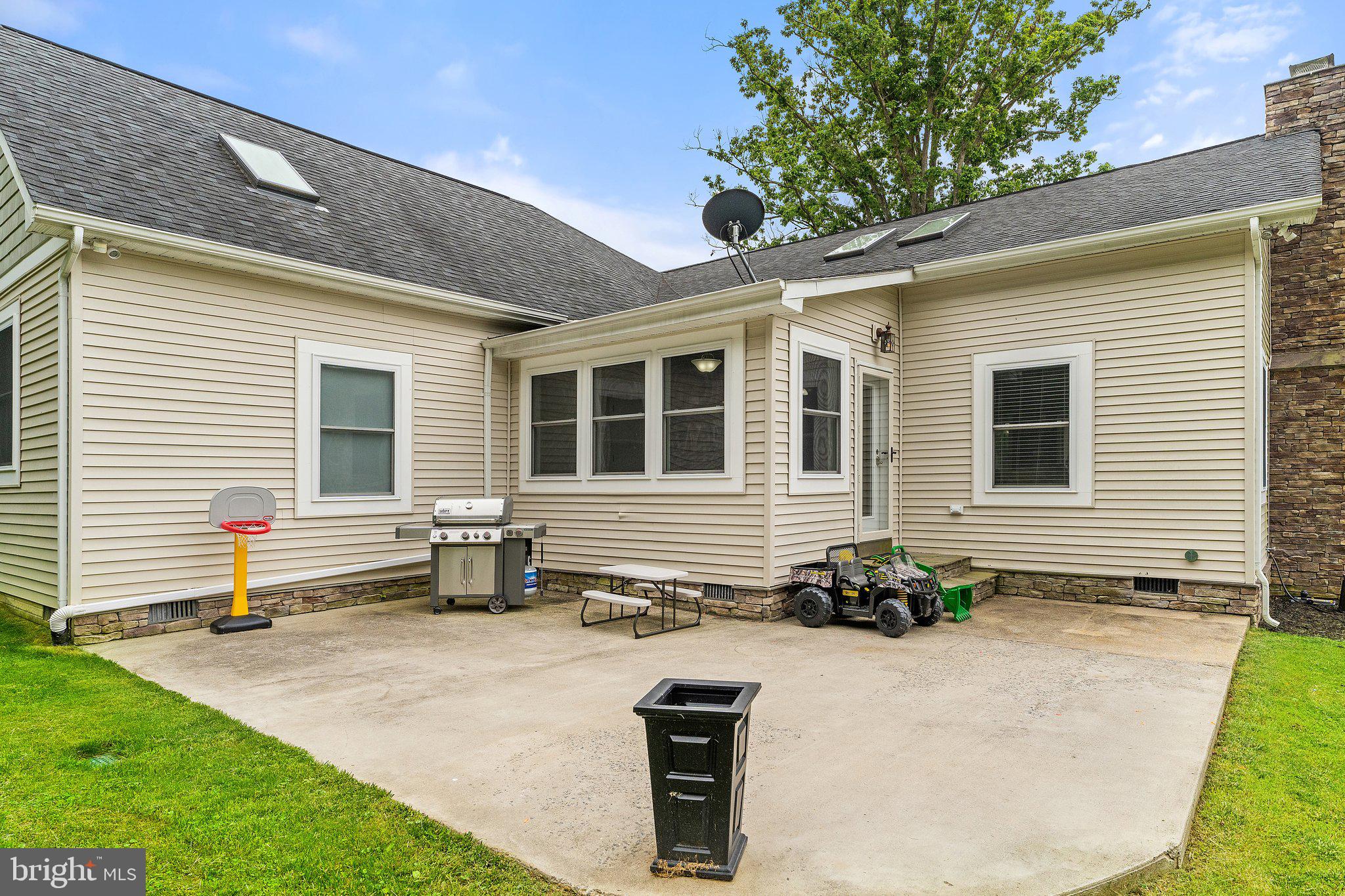 8720 Redman Street Springfield, VA 22153 - Photo 62 of 68 Gallery Image 62