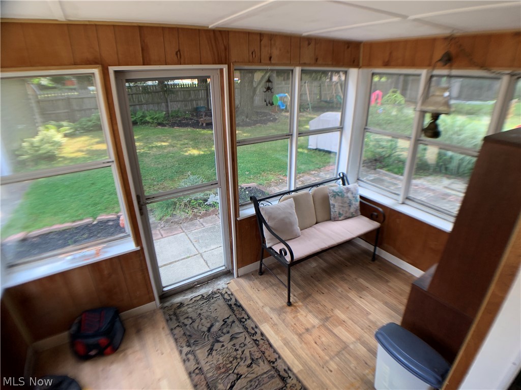 4424 Adrian Road Cleveland, OH 44121 - Photo 11 of 17