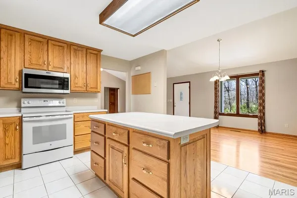 $430,000 | 40 Forest Acres Lane, Troy, MO 63379