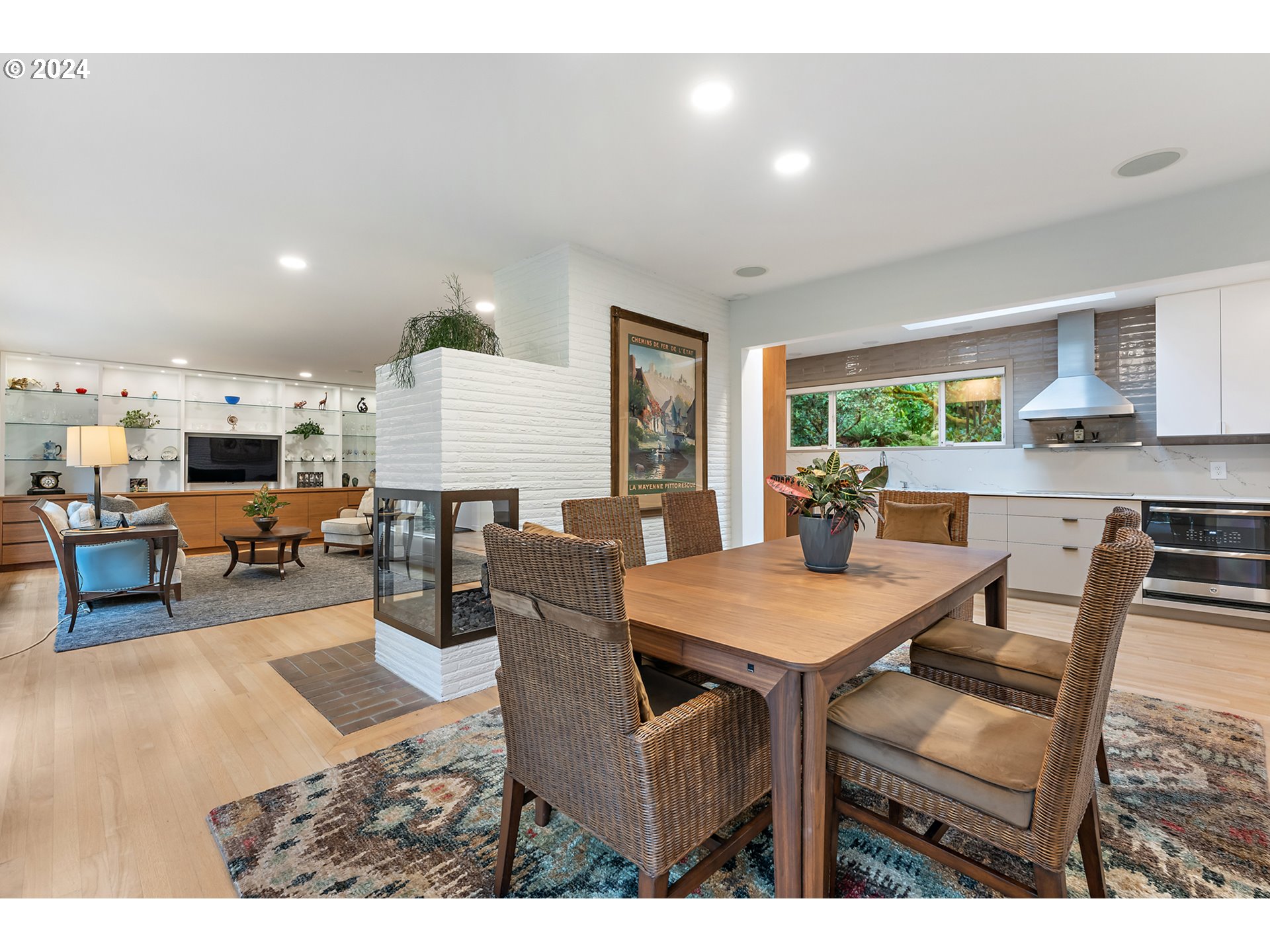 718 Northwest Greenleaf Road Portland, OR 97229 - Photo 13 of 44
