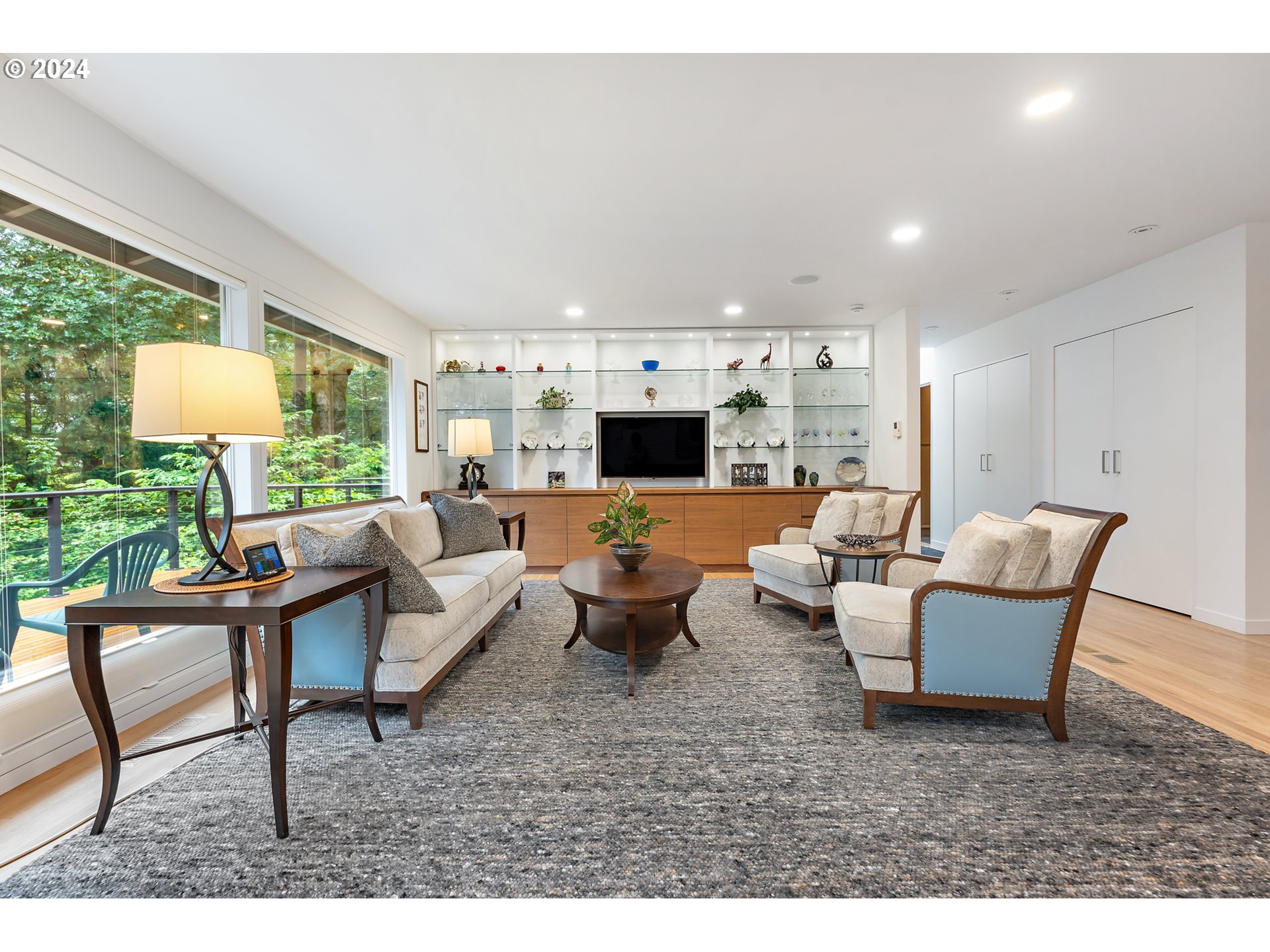 718 Northwest Greenleaf Road Portland, OR 97229 - Photo 4 of 44