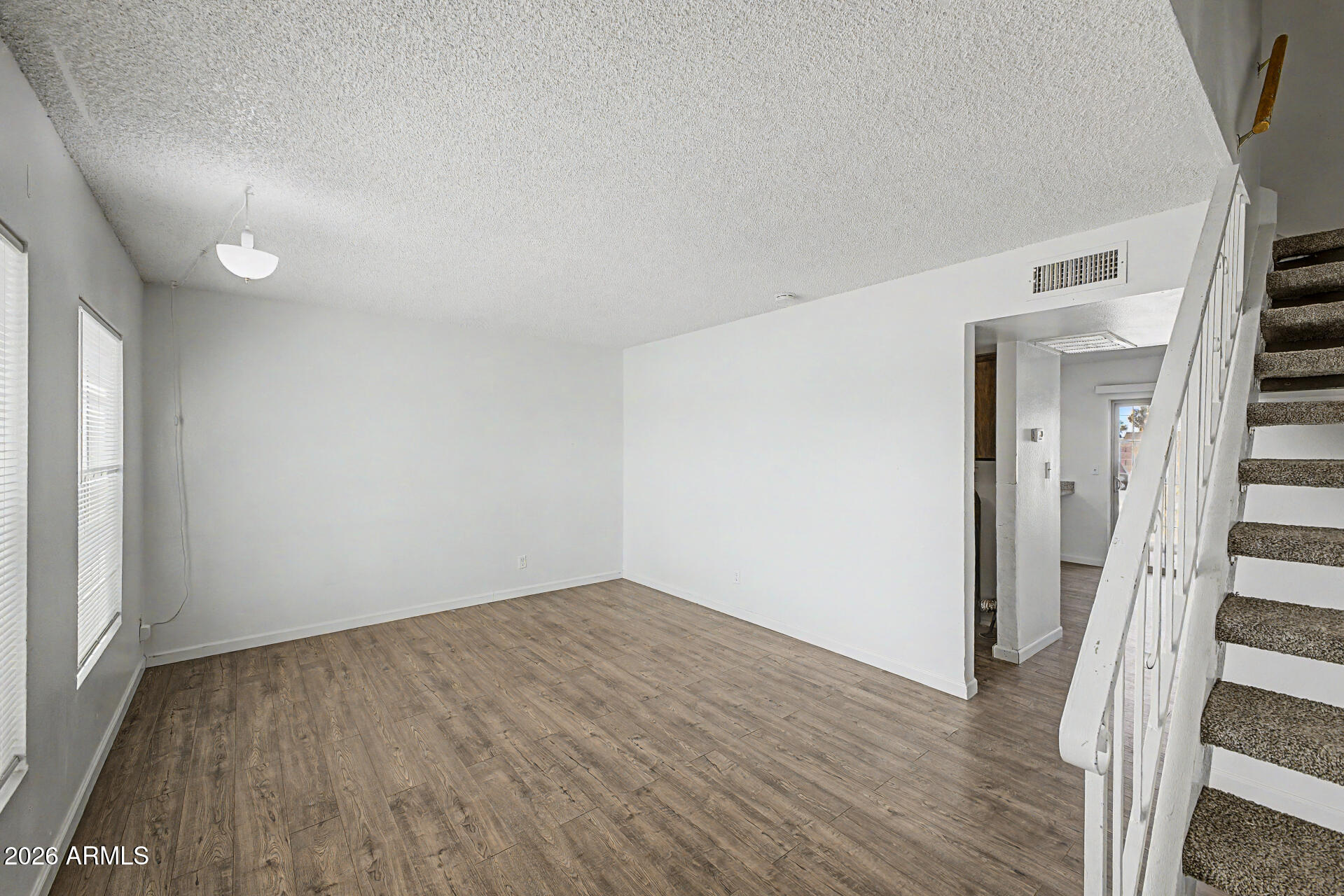 4625 West Thomas Road, Unit 76 Phoenix, AZ 85031 - Photo 4 of 31 4 - Thomas