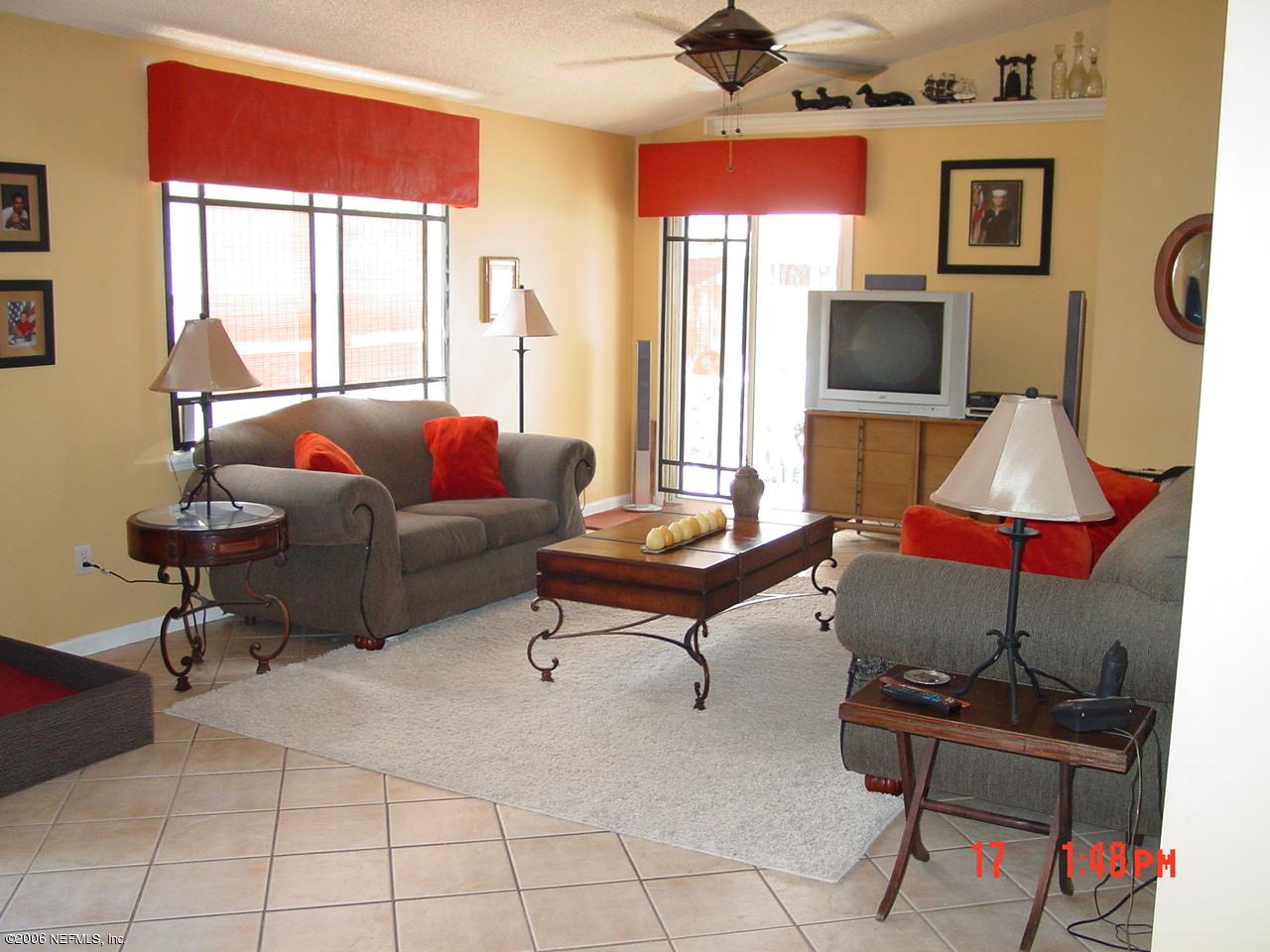 885 Gavagan Road Jacksonville, FL 32233 - Photo 5 of 9 Family Room