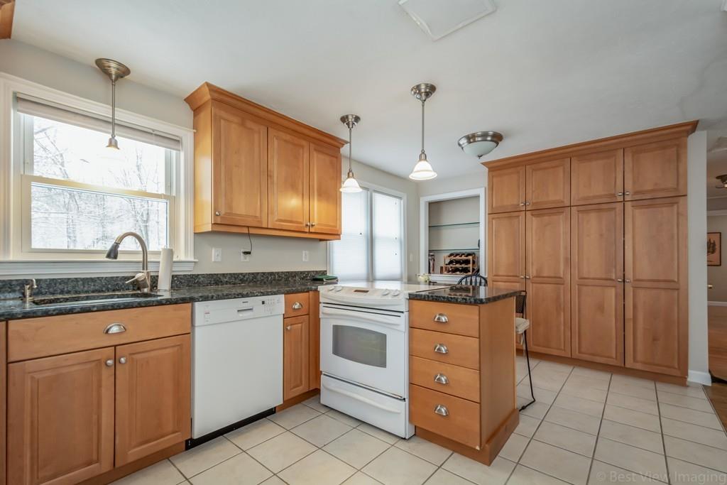 148 Oak Ridge Drive Ayer, MA 01432 - Photo 9 of 25 Gallery Image 9