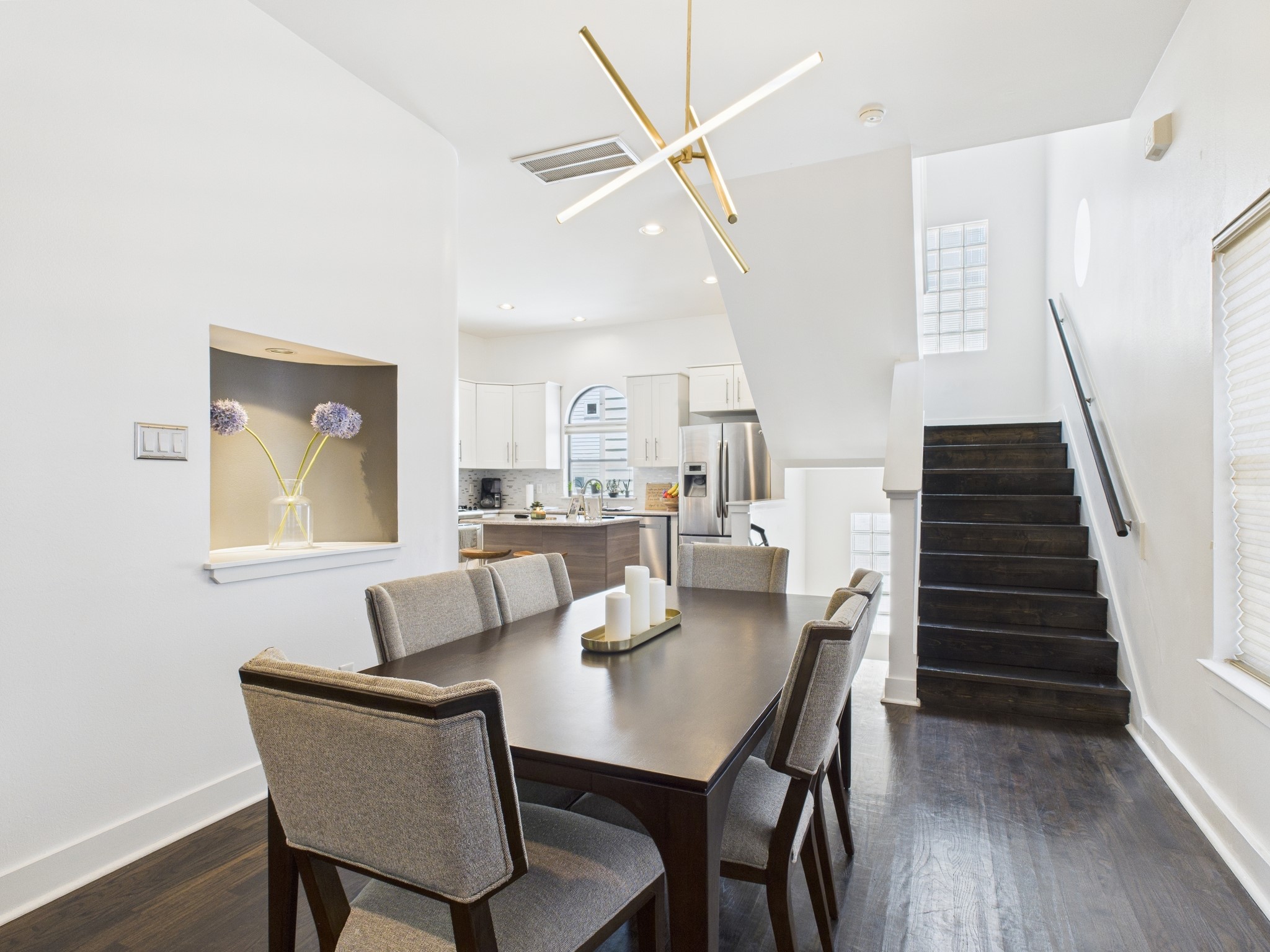 5810 Darling Street, Unit F Houston, TX 77007 - Photo 5 of 38 Dining area
