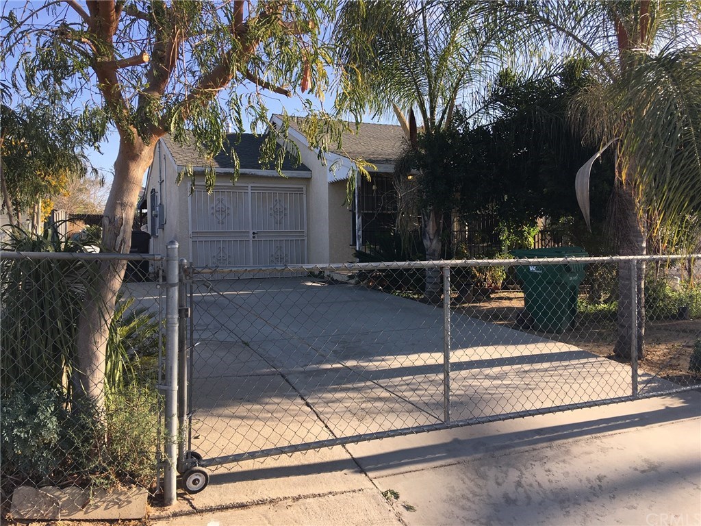 3241 West Center Street Riverside, CA 92501 - Photo 1 of 11