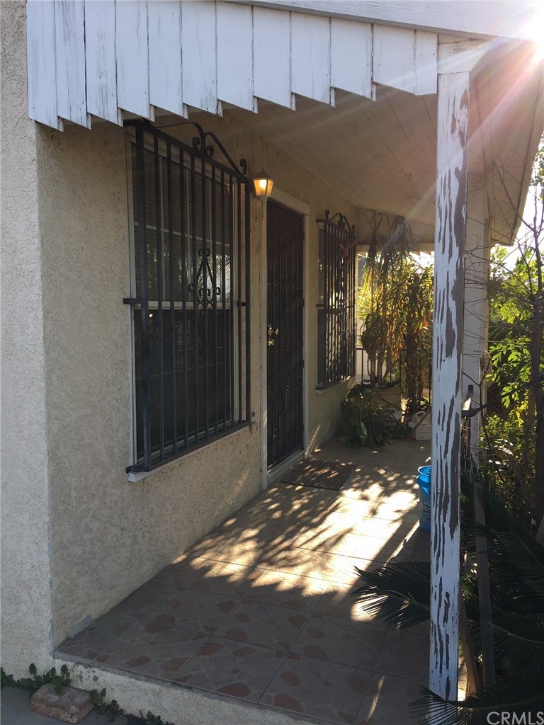 3241 West Center Street Riverside, CA 92501 - Photo 3 of 11