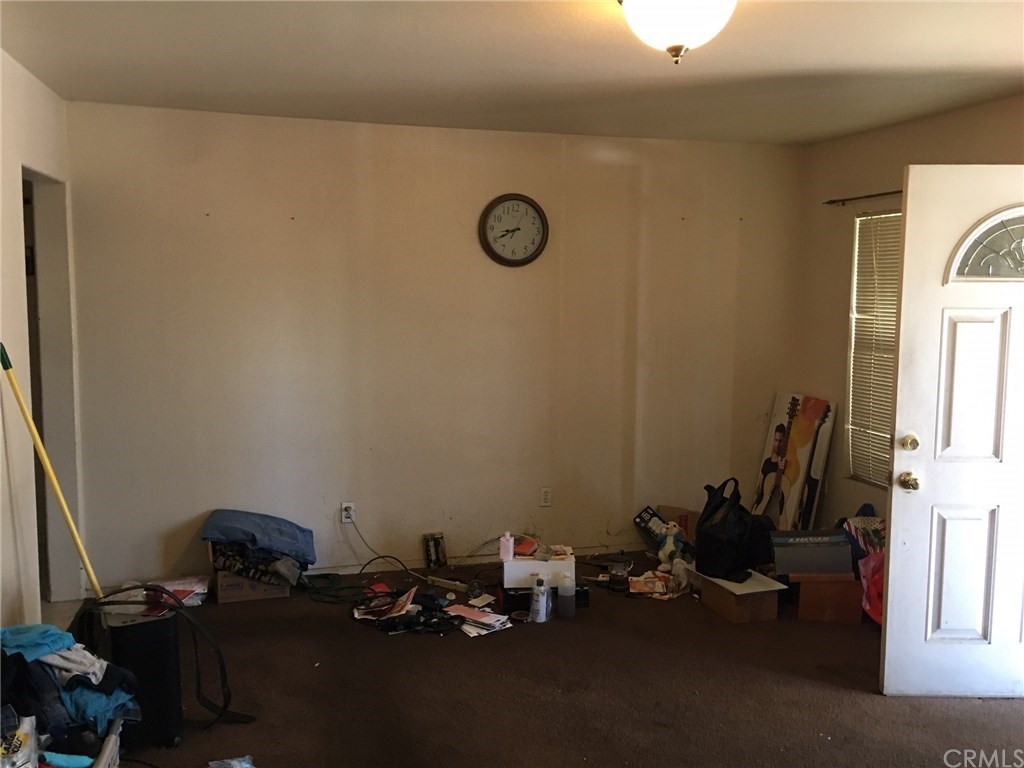 3241 West Center Street Riverside, CA 92501 - Photo 4 of 11